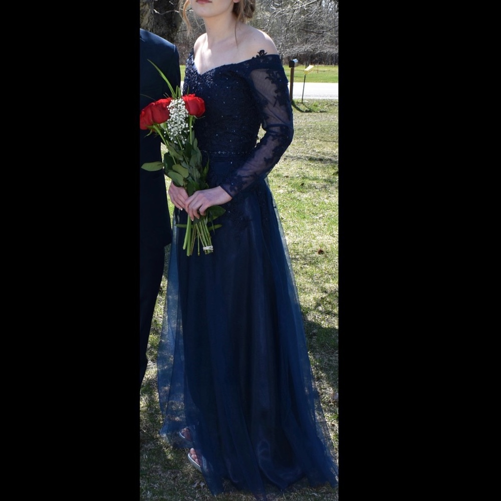 Blue Detailed Long Sleeve Prom Dress Size 6